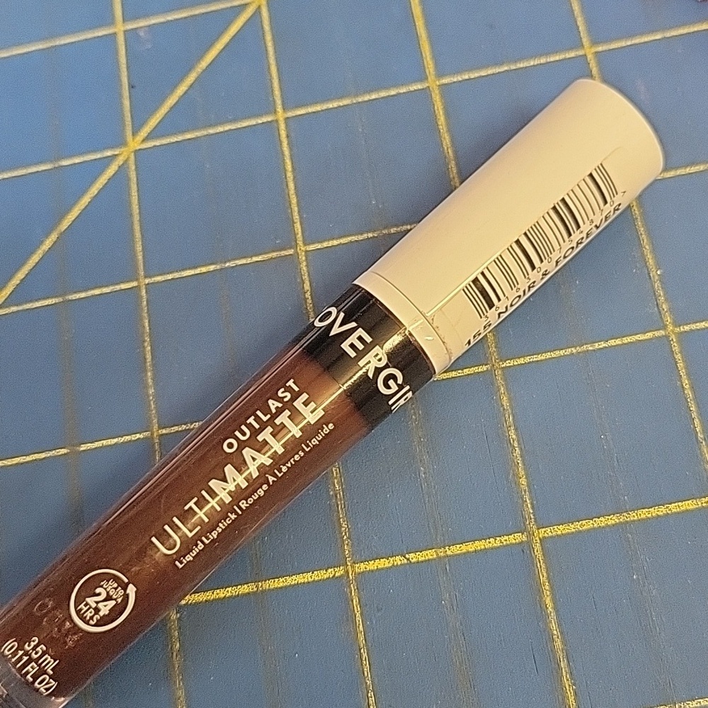 COVERGIRL Outlast Ultimate Liquid Lipstick New Sealed Tube 155 Noir & Forever